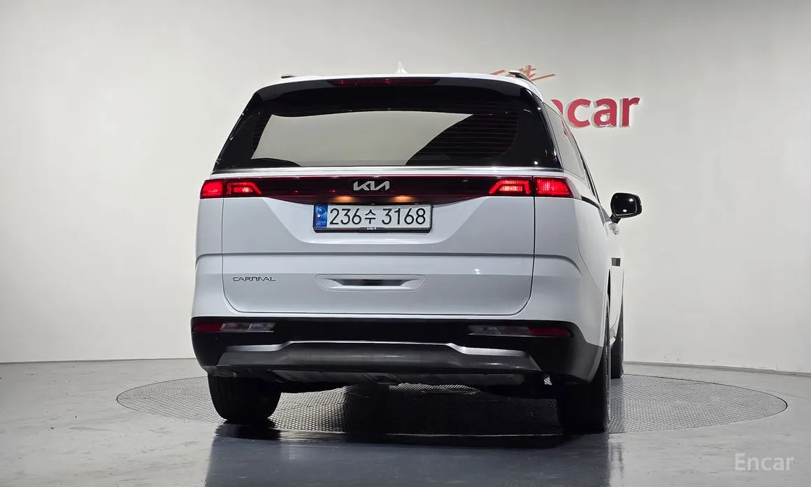 Фото 4 - Kia Carnival