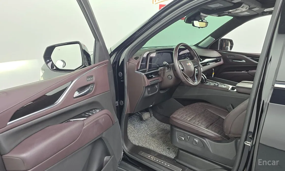 Фото 10 - Cadillac Escalade