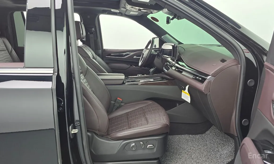 Фото 11 - Cadillac Escalade