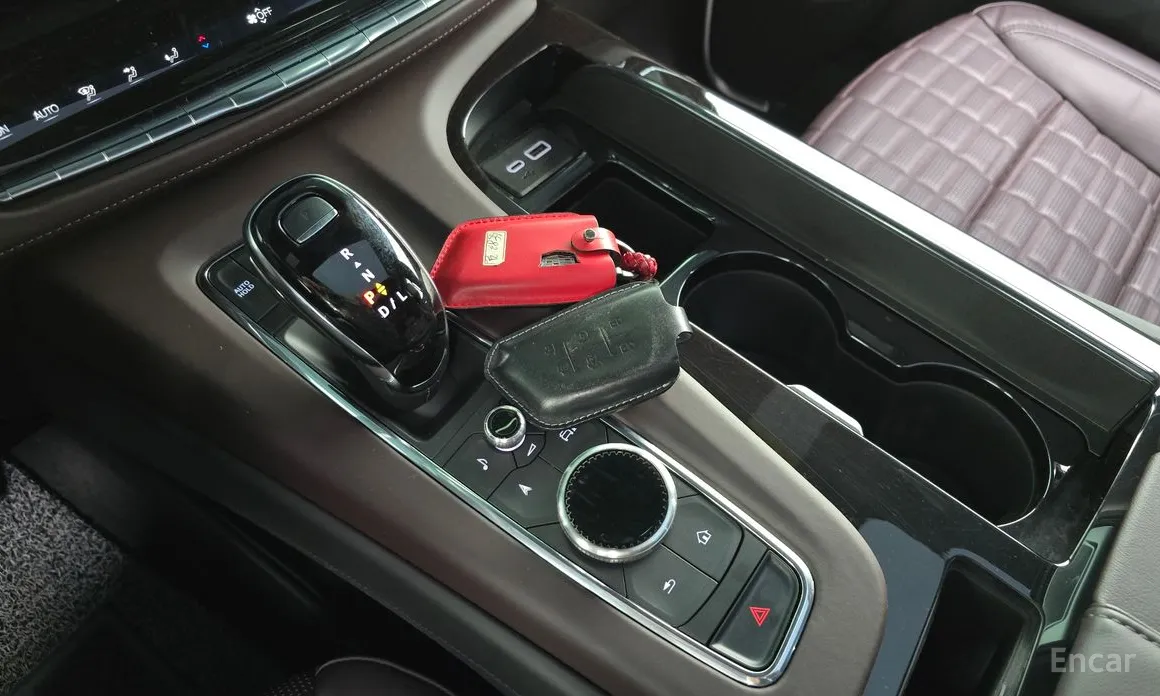 Фото 9 - Cadillac Escalade