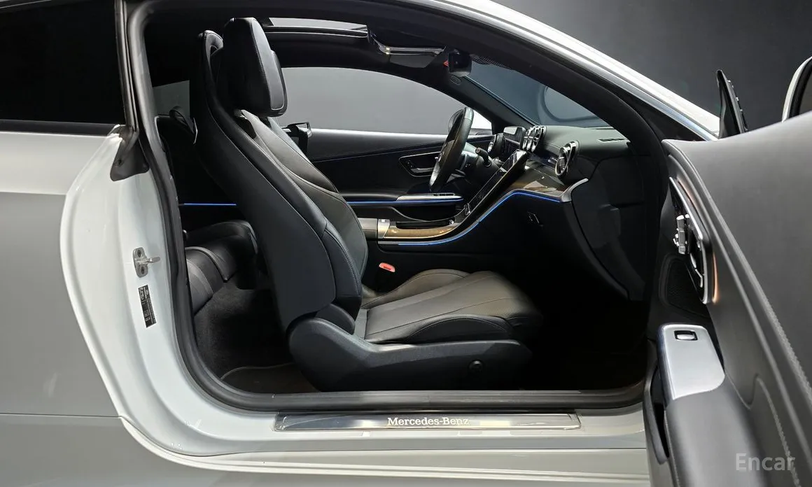 Photo 10 - Mercedes-Benz CLE-Class