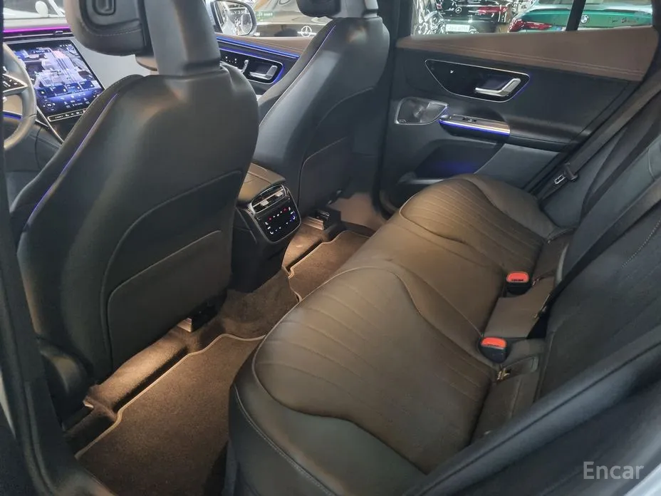 Фото 12 - Mercedes-Benz EQE