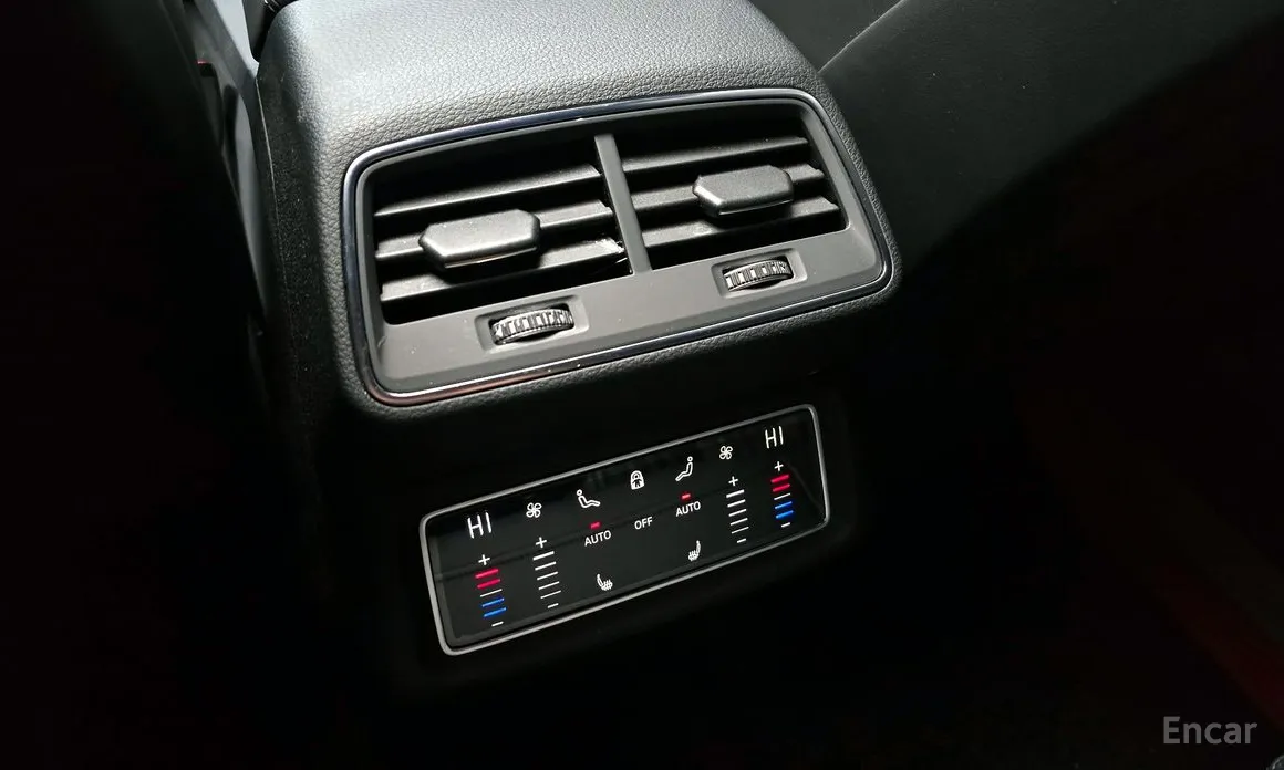 Фото 16 - Audi e-tron