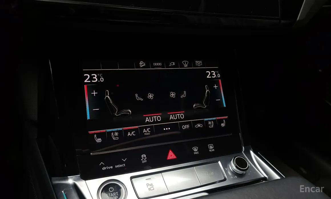 Фото 17 - Audi e-tron