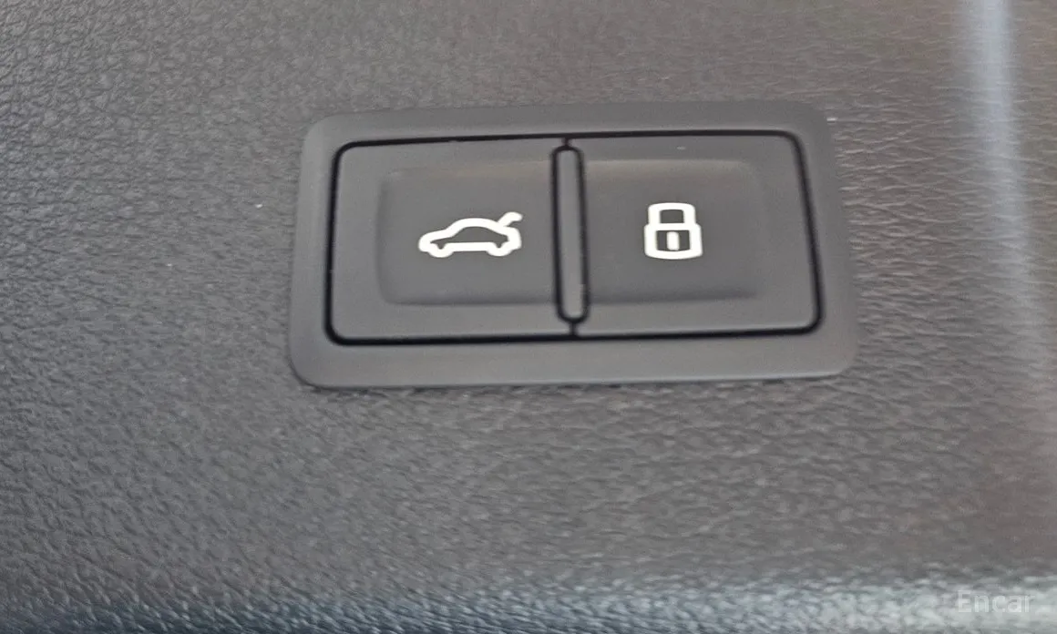 Фото 20 - Audi e-tron