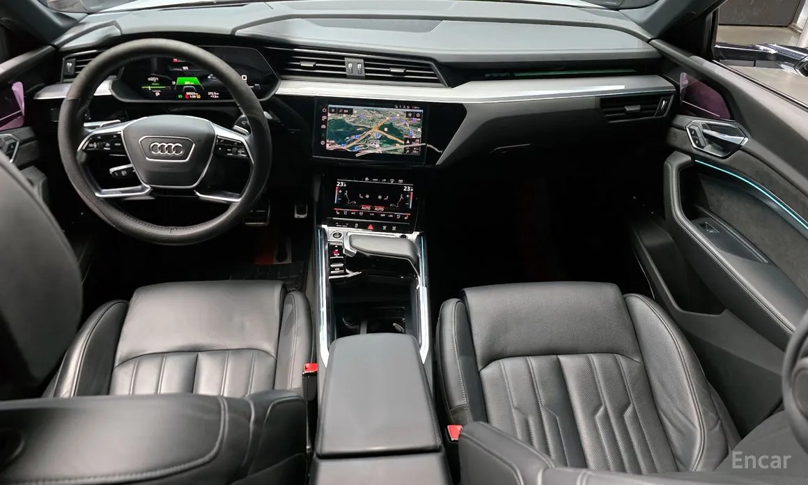 Фото 7 - Audi e-tron