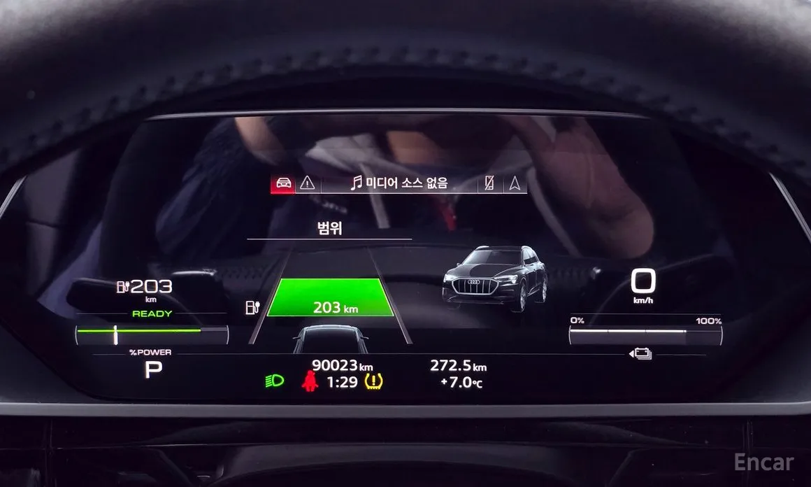 Фото 8 - Audi e-tron