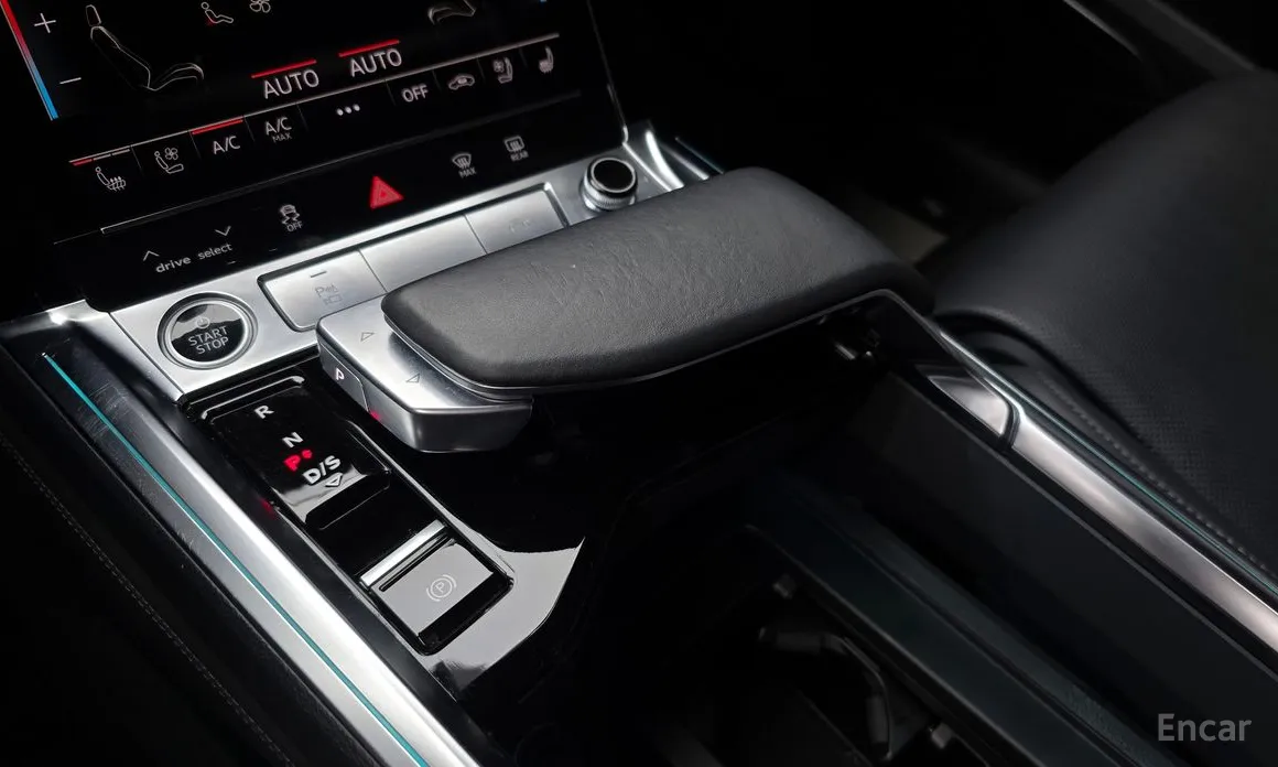 Фото 9 - Audi e-tron