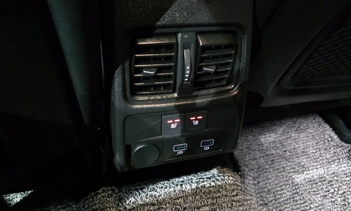 Фото 19 - Renault XM3