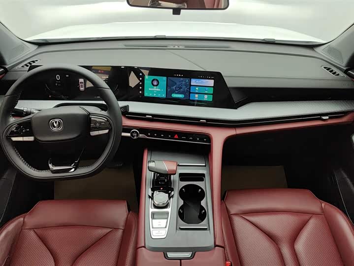 Фото 12 - Changan CS75 Plus