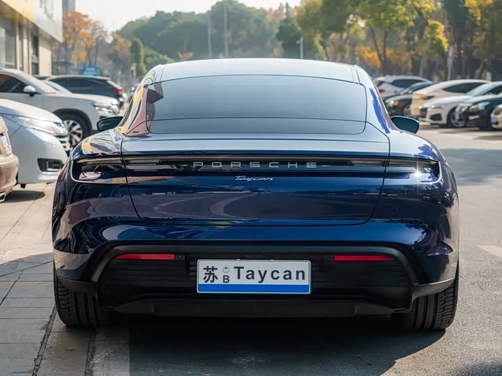 Фото 5 - Porsche Taycan