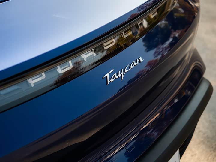 Фото 8 - Porsche Taycan