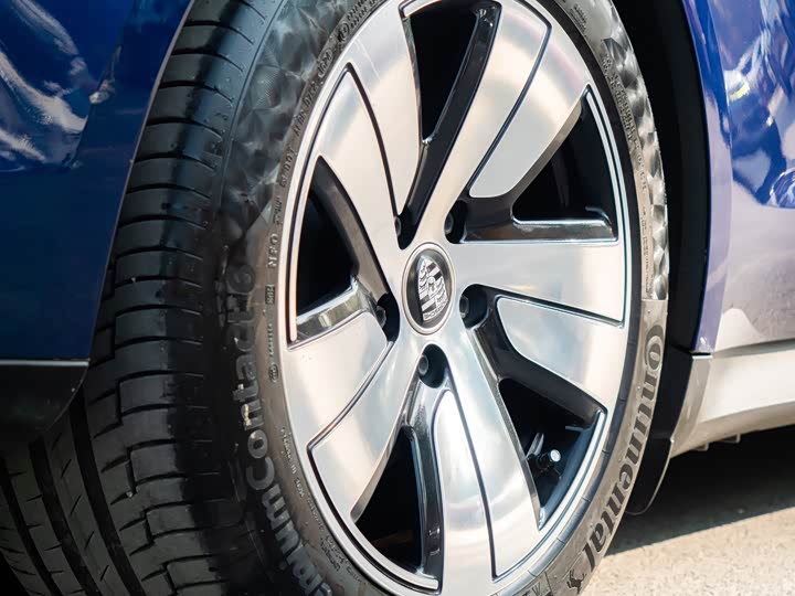 Фото 9 - Porsche Taycan