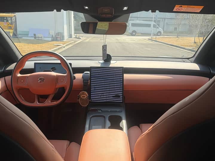 Фото 9 - Nio ET5T