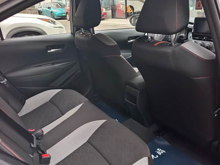 Фото 5 - Toyota Corolla