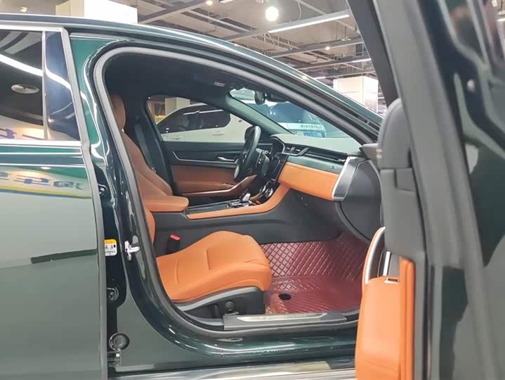 Фото 8 - Jaguar XF L