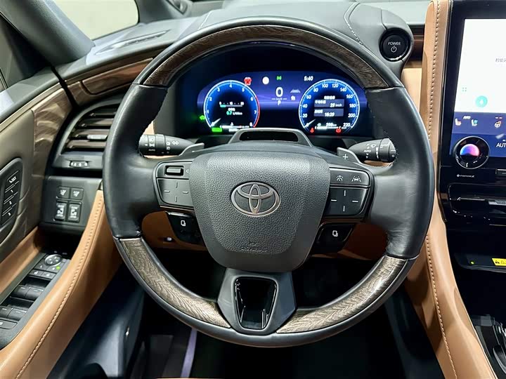 Фото 22 - Toyota Alphard