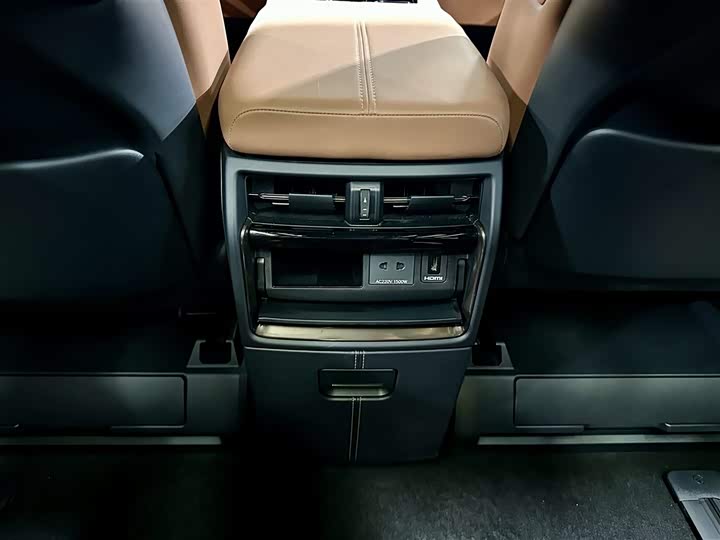 Фото 28 - Toyota Alphard