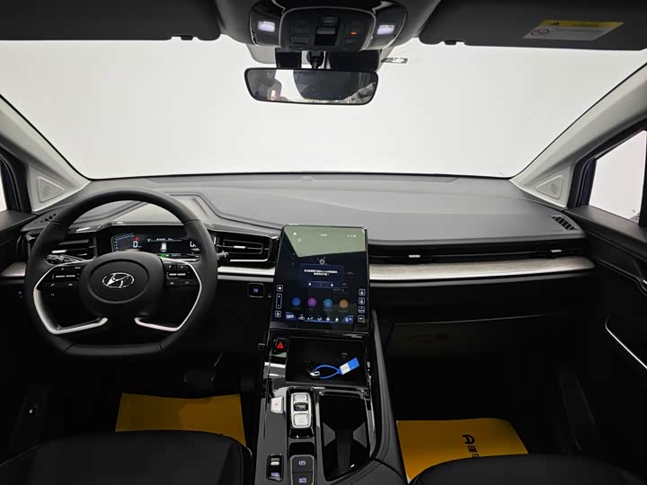 Фото 11 - Hyundai Custo