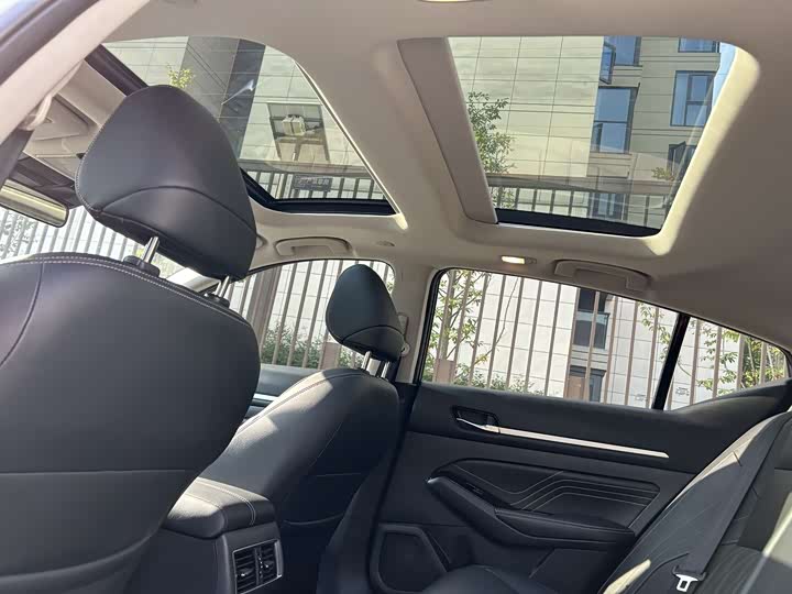 Фото 12 - Nissan Teana