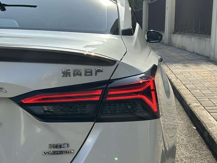 Фото 19 - Nissan Teana