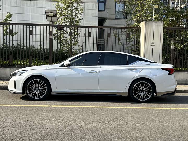 Фото 22 - Nissan Teana