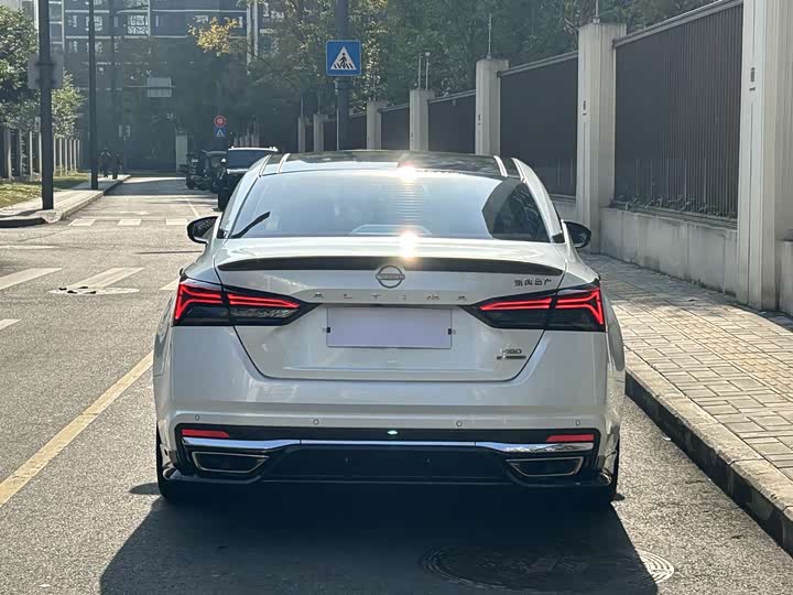 Фото 27 - Nissan Teana