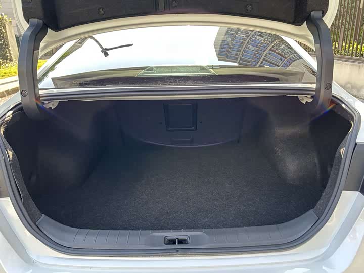 Фото 28 - Nissan Teana