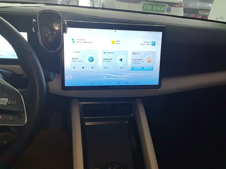 Фото 13 - BYD Yuan Up