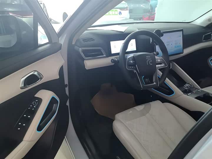 Фото 16 - BYD Yuan Up