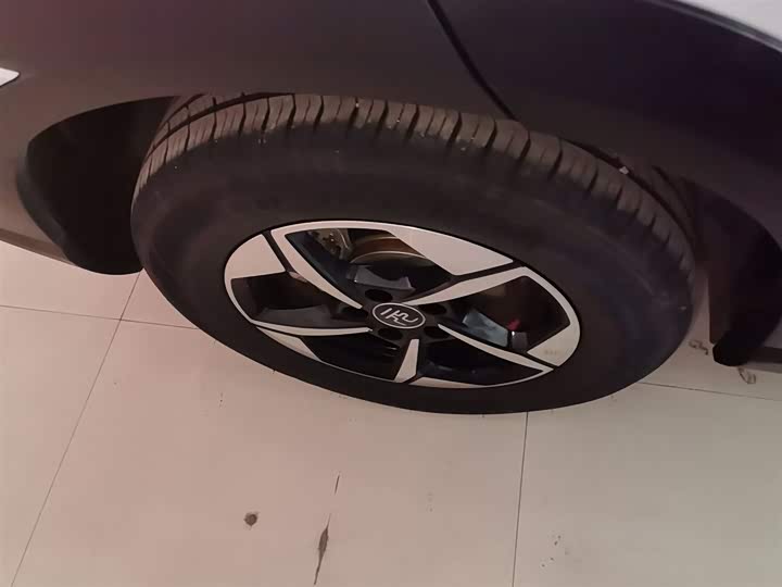 Фото 26 - BYD Yuan Up