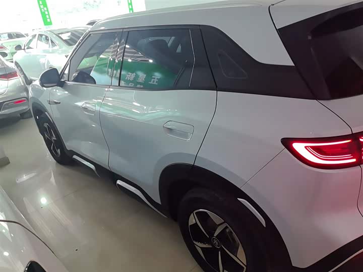 Фото 5 - BYD Yuan Up