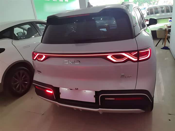 Фото 6 - BYD Yuan Up