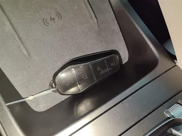 Фото 9 - BYD Yuan Up