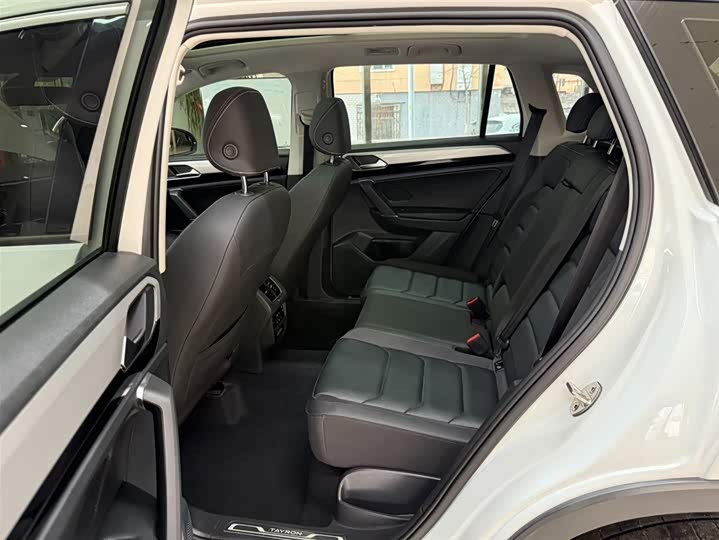 Фото 18 - Volkswagen Tayron