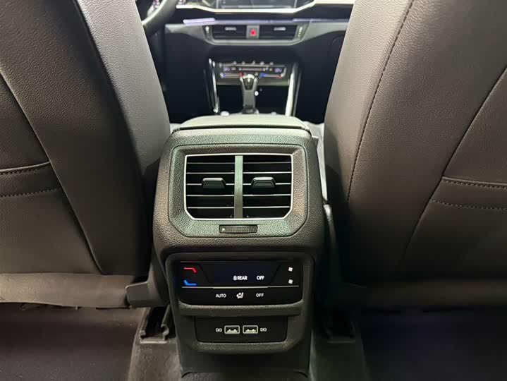 Фото 19 - Volkswagen Tayron