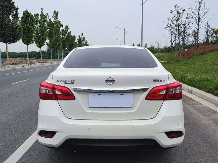 Фото 12 - Nissan Sylphy