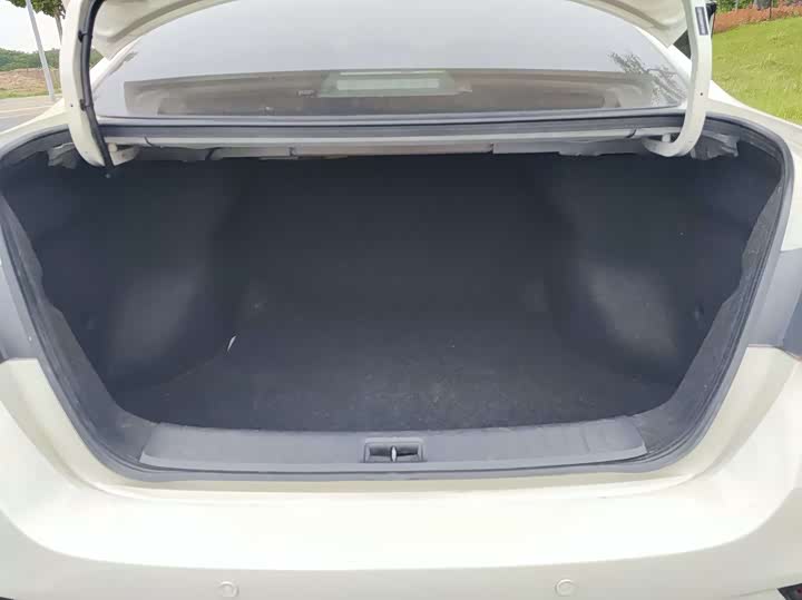 Фото 9 - Nissan Sylphy