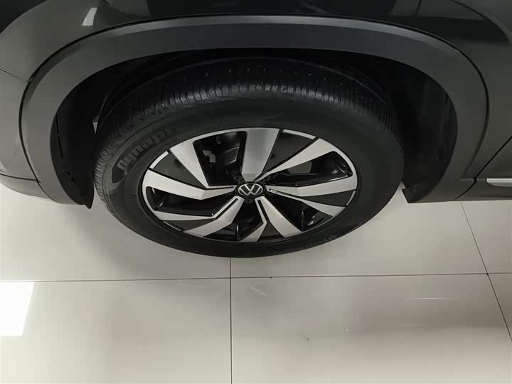 Фото 23 - Volkswagen Tayron