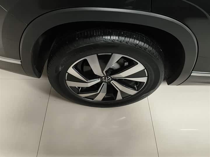 Фото 25 - Volkswagen Tayron