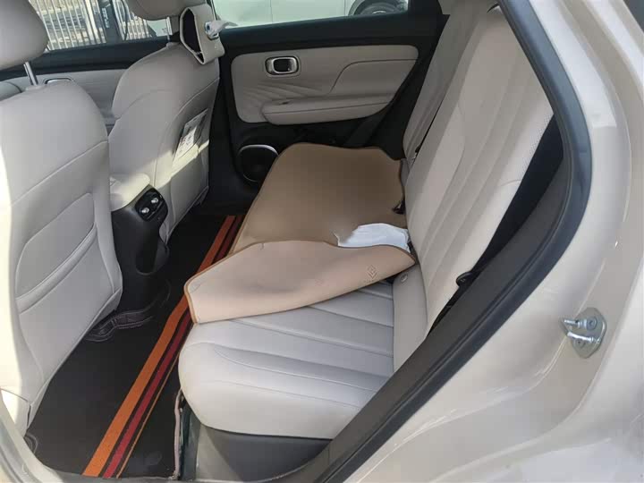 Фото 15 - GAC Aion UT