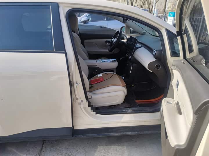 Фото 20 - GAC Aion UT