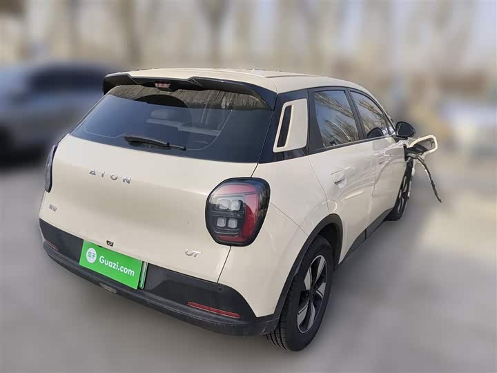 Фото 29 - GAC Aion UT