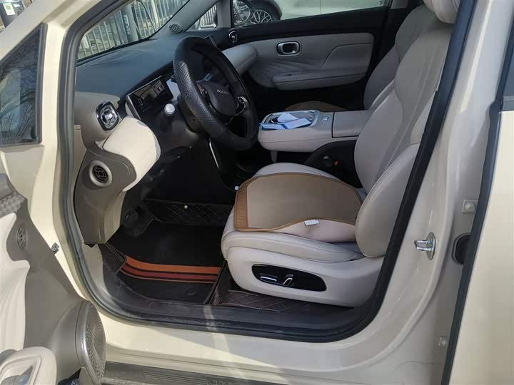 Фото 8 - GAC Aion UT