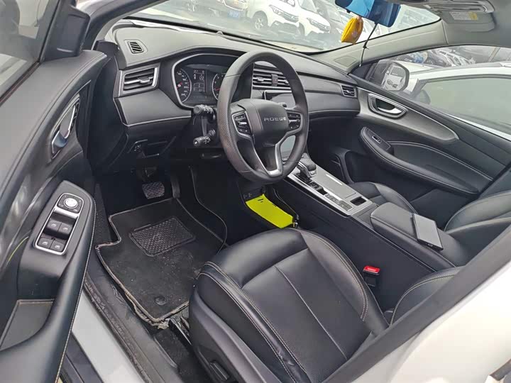 Фото 16 - Roewe RX5