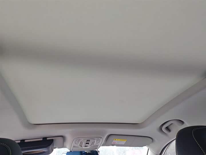 Фото 18 - Roewe RX5