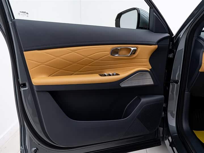 Фото 7 - Geely Galaxy Starship 7