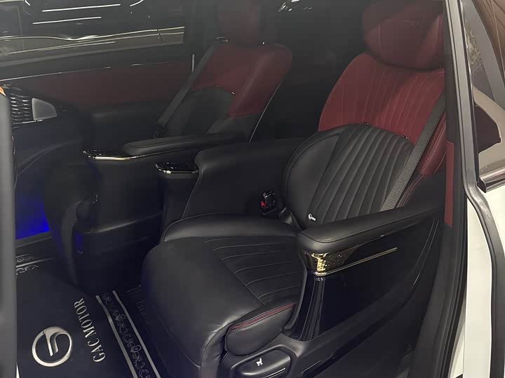 Фото 11 - GAC Trumpchi M8