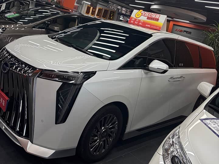 Фото 3 - GAC Trumpchi M8