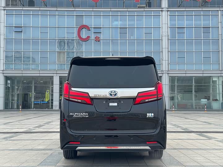Фото 5 - Toyota Alphard
